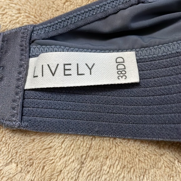 Lively Bras - Picture 9 of 10